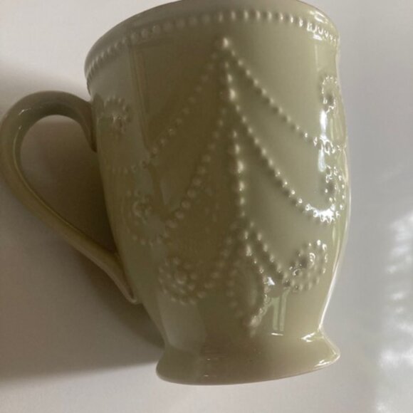 4 Piece Lenox French Perle Dinner Set in Pistachio - Picture 4 of 8